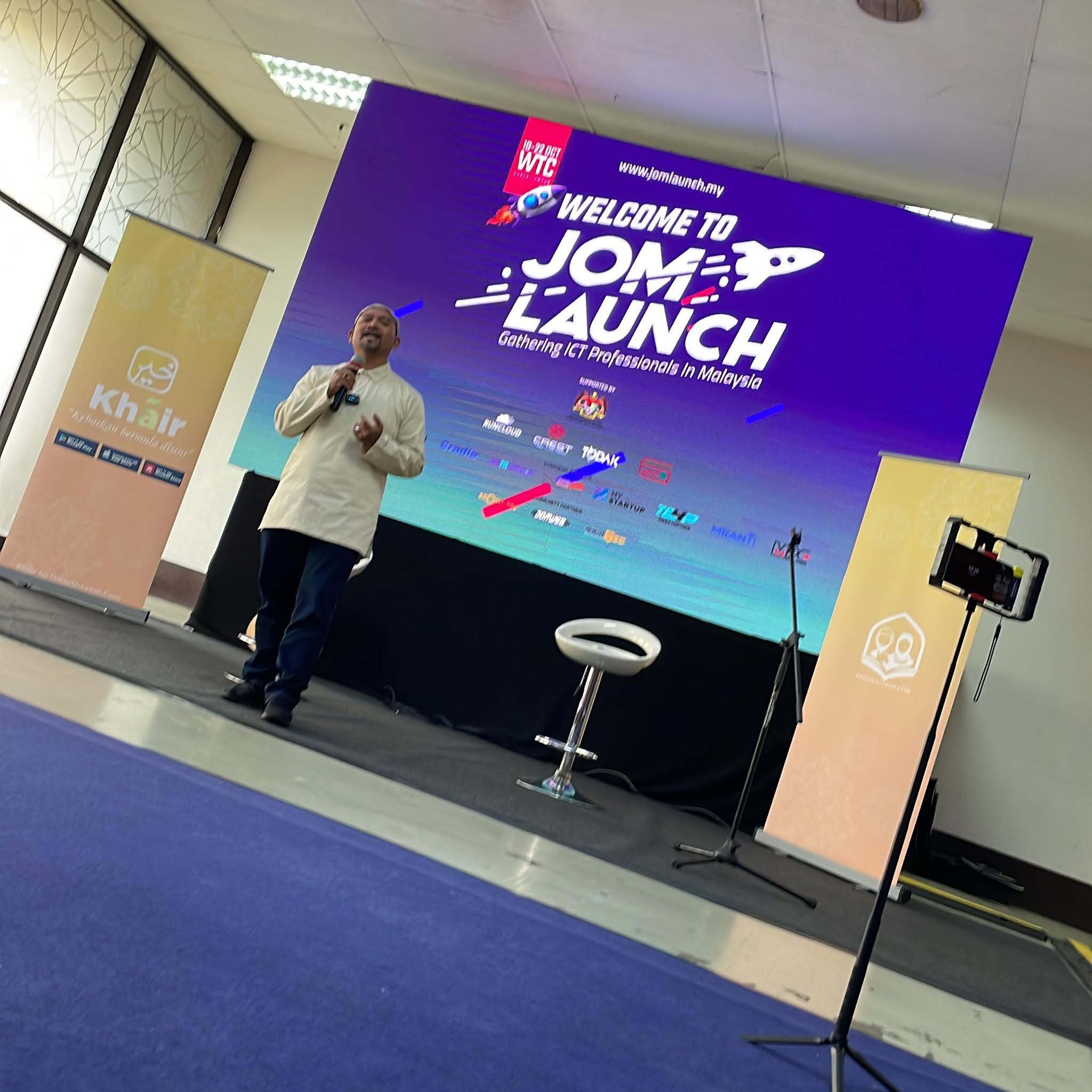 JOMLAUNCH community event archive photo 5